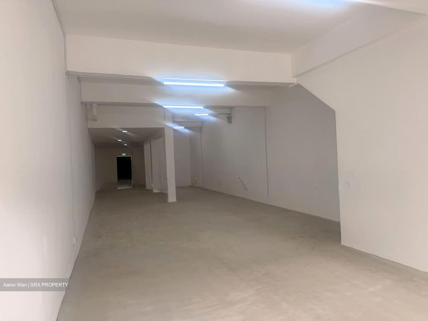 Koon Seng Road (D15), Retail #594397621